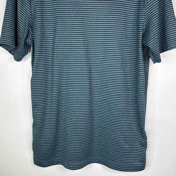 Travis Mathew Men's Blue and Gray Striped Polo Shirt Size Medium - Picture 6 of 10